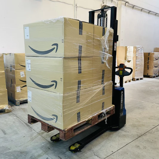 Caja gigante de devoluciones con hasta 90 artículos