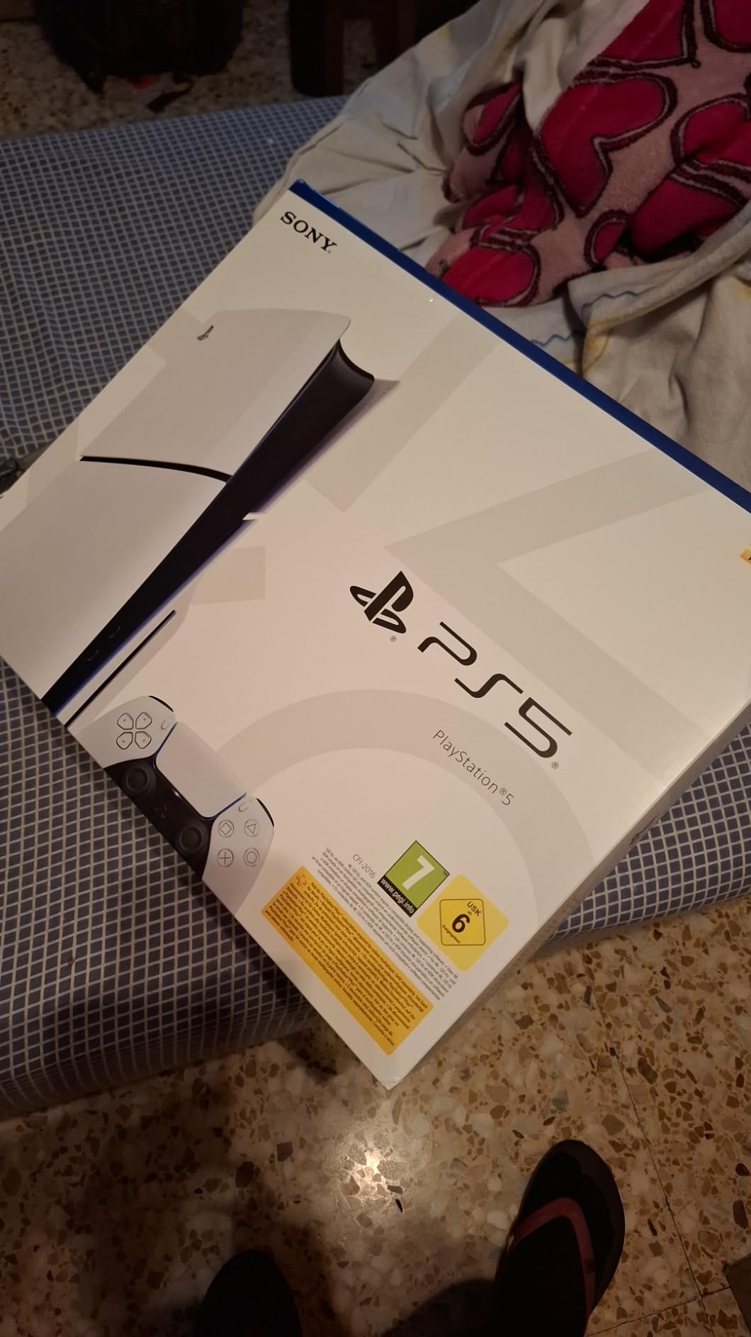 Foto de la caja recibida por Eduardo P.